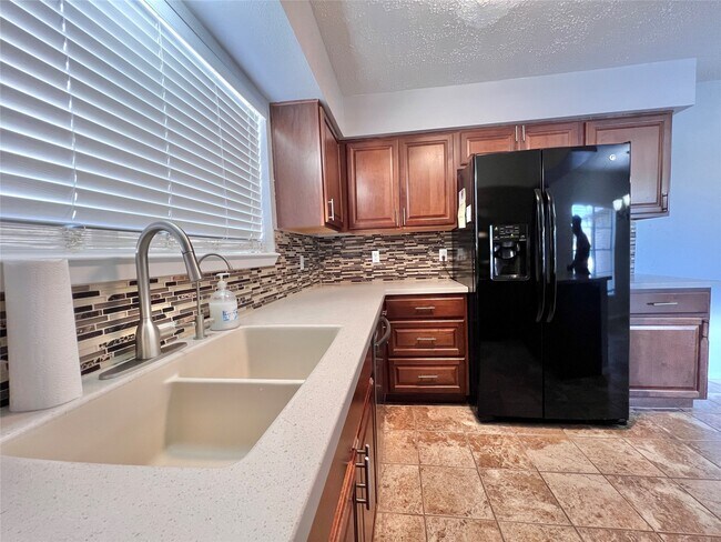 Building Photo - 19319 Cypress Bay Dr