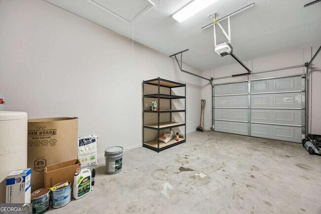 Building Photo - 326 Gary Cir