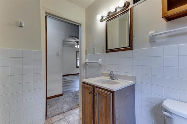 Building Photo - Single Family Home - Menomonie