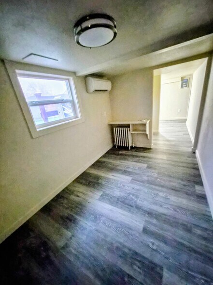 Building Photo - 636 S Palouse St