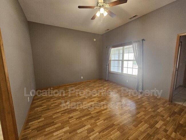 Building Photo - 4104 Saddlehorn Dr