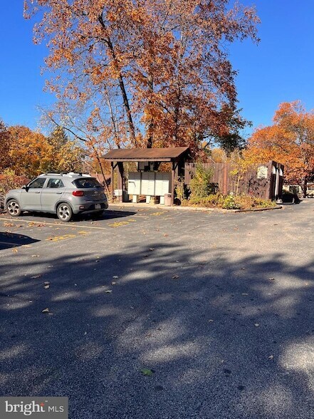 Building Photo - 329 Shawmont Ave