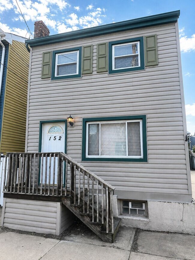 Building Photo - 152 S 17th St