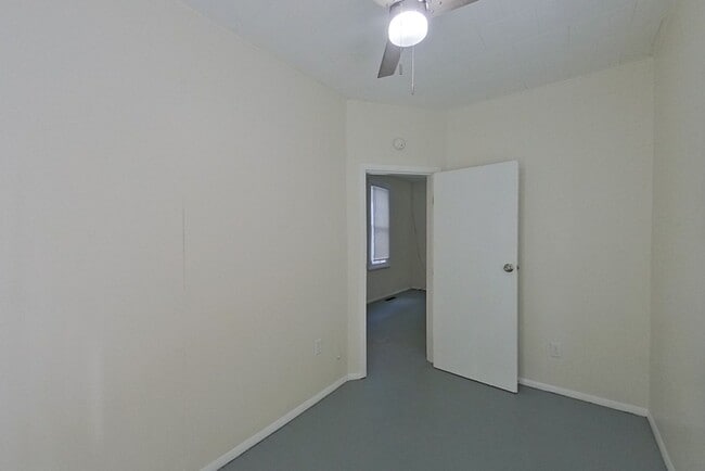 Building Photo - 1473 Thomas Ave