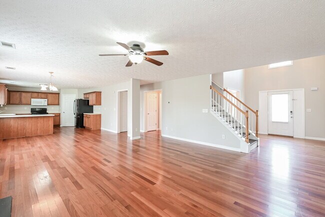 Building Photo - 1035 Paper Creek Dr SE