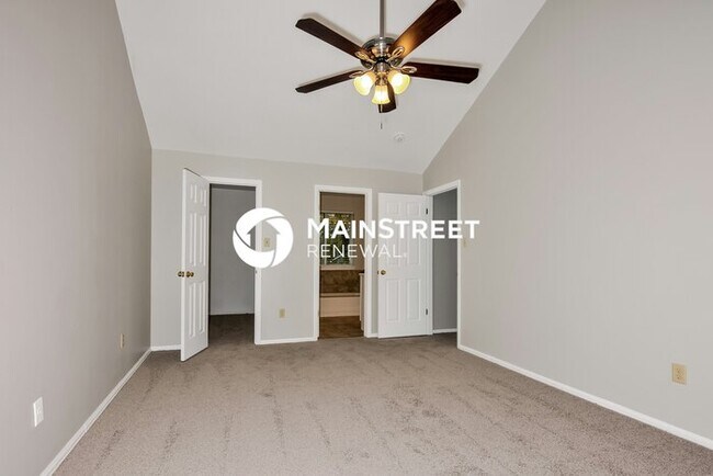 Building Photo - 4 Bedroom Pet-Friendly Home in Florissant,...