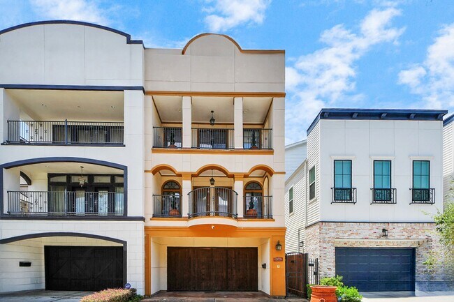 Building Photo - 2414 Driscoll St