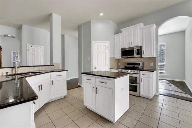 Building Photo - 734 Brazos Way