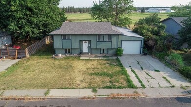 Building Photo - 1309 Pineview St