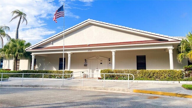 Building Photo - 3635 Whitehall Dr