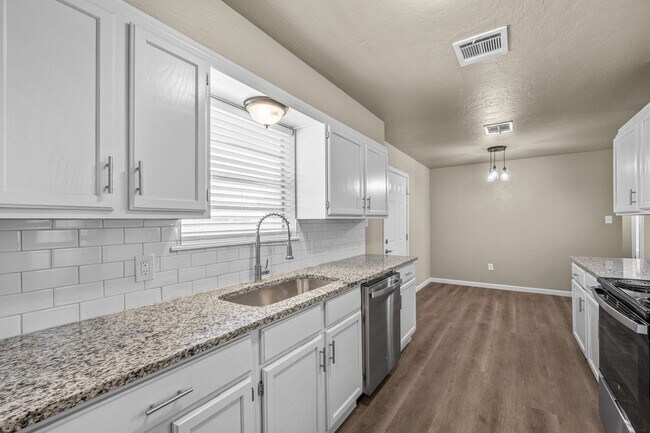 Building Photo - 408 SW 71st St