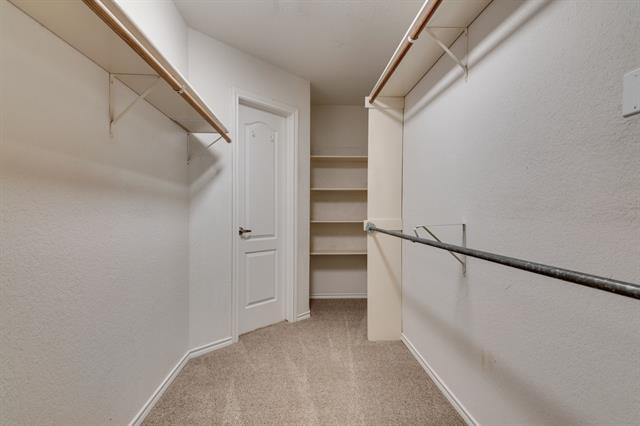 Building Photo - 7 Roaring Creek Ct