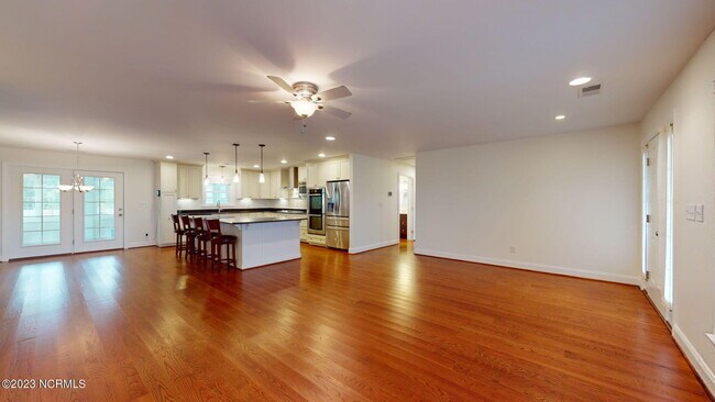 Building Photo - 202 Tidewater Dr