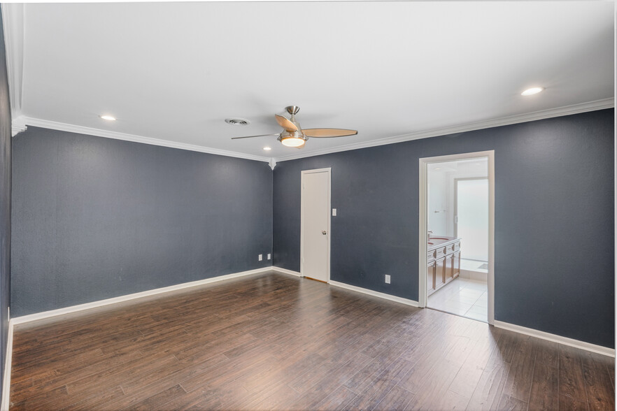 Building Photo - 4942 Cherry Hills Dr