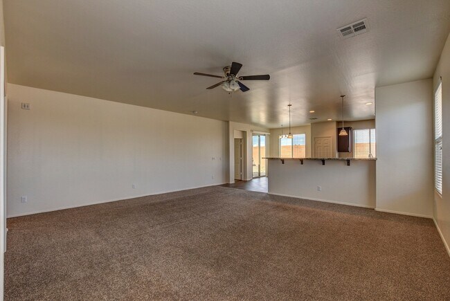 Building Photo - 8008 N Music Mountain Ln