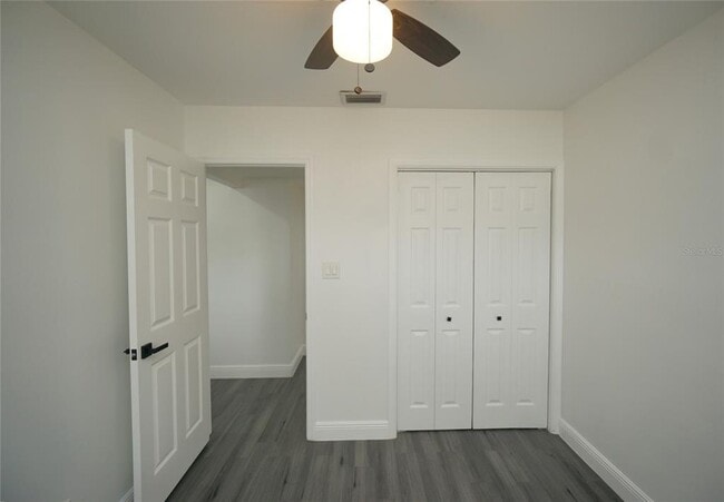 Building Photo - 4202 W Wisconsin Ave