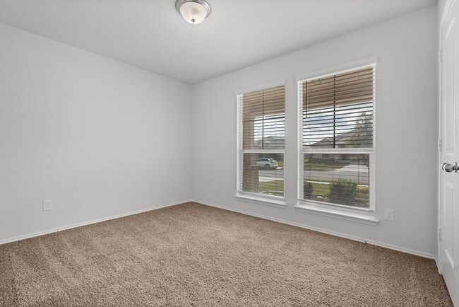 Building Photo - 229 Reagor Dr