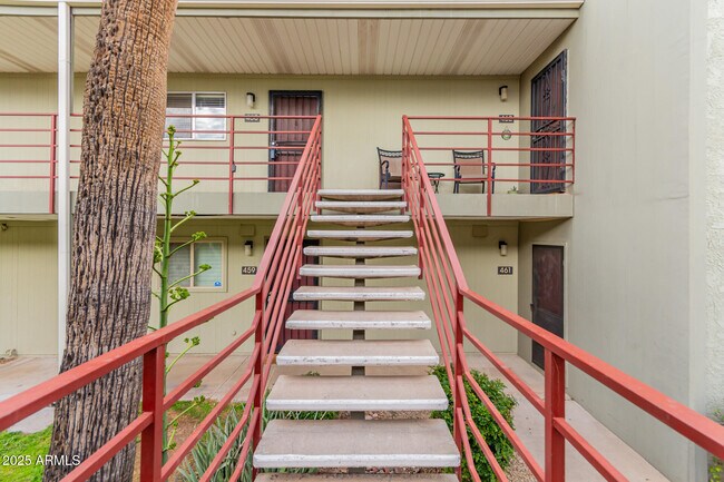 Building Photo - 4610 N 68th St