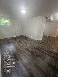 Building Photo - 212-B Wood St