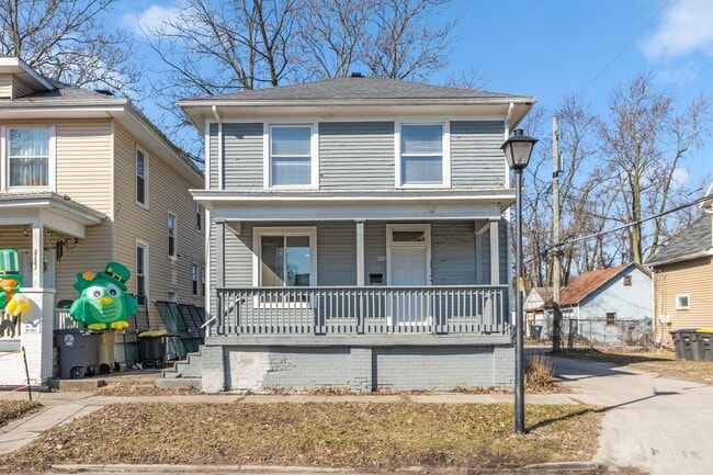 Building Photo - MOVE-IN SPECIAL - NEW LISTING! 4 BEDROOM HOME
