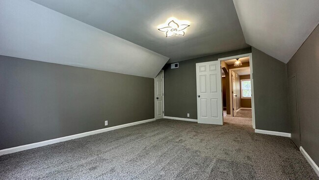 Building Photo - 4951 N 36th St