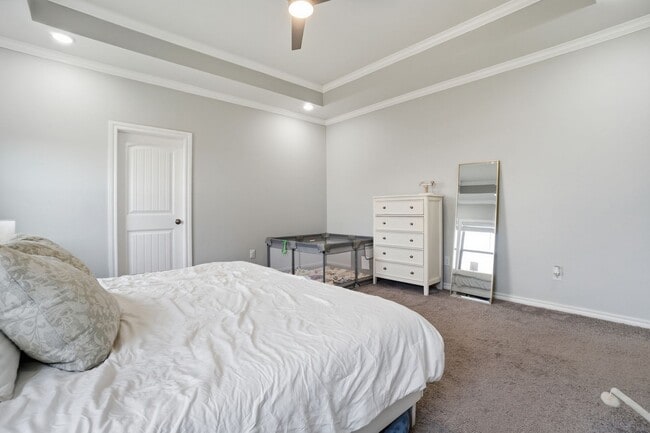 Building Photo - 4254 Mesa Dr
