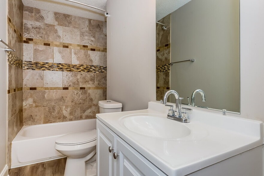 Building Photo - 1959 Corners Cir