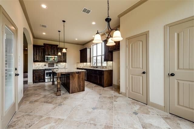 Building Photo - 1551 Trowbridge Cir