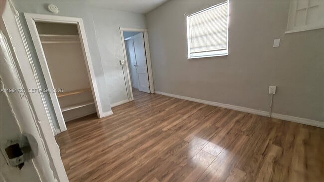 Building Photo - 225 N K St