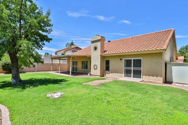 Building Photo - Anderson Springs