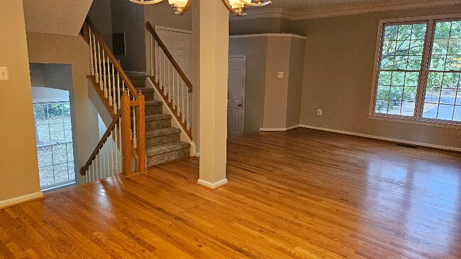 Building Photo - 6342 Franconia Commons Dr