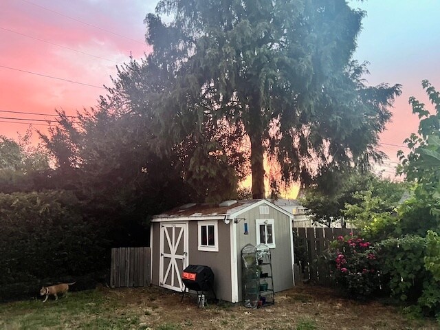 Garden Shed - 441 Howard Ave