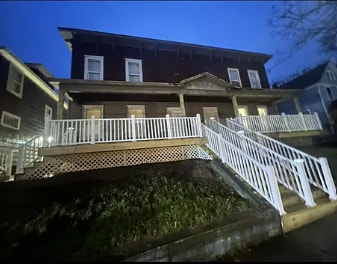 Building Photo - 5 Charlotte St