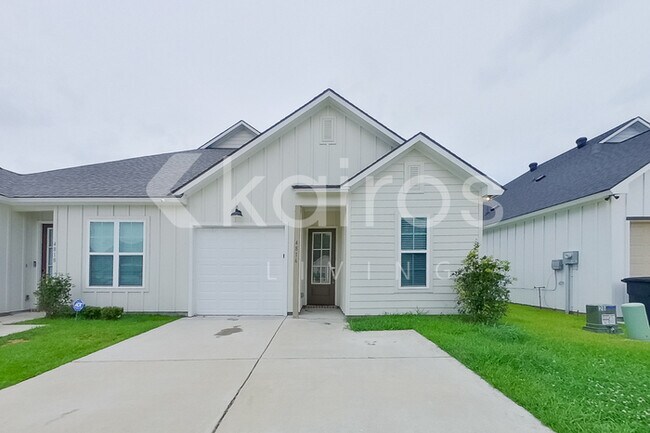 Building Photo - 4816 W Dacha Ln