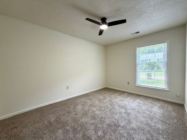 Building Photo - 8231 Meadowdale Ln