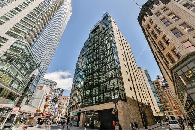 Building Photo - 580 Washington St