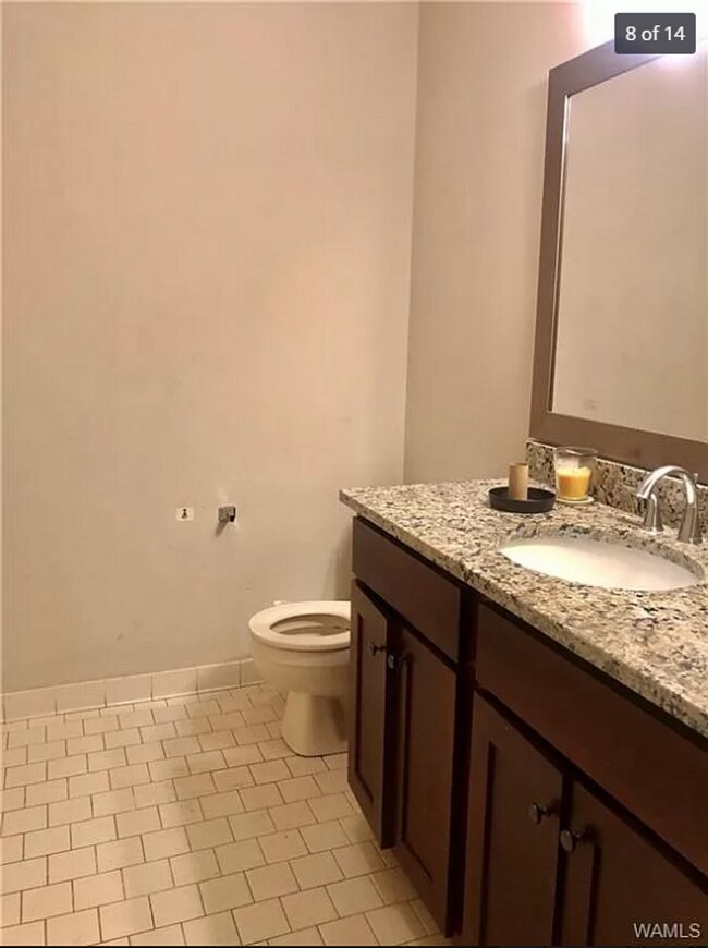 Building Photo - 1414 Caplewood Dr