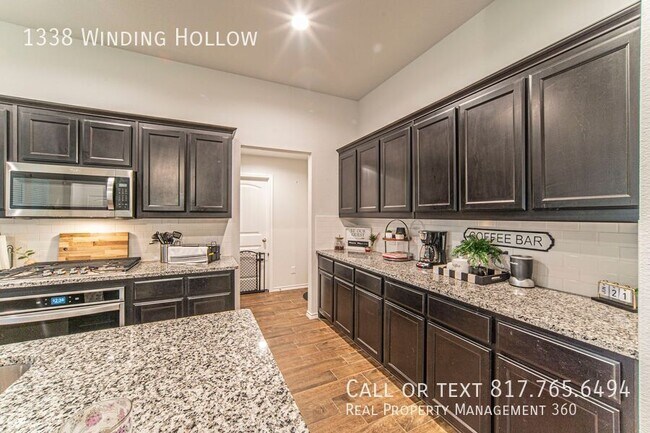 Building Photo - 1338 Winding Hollow Dr