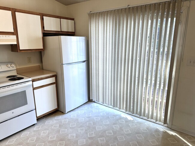 Building Photo - 406 Winners Cir N