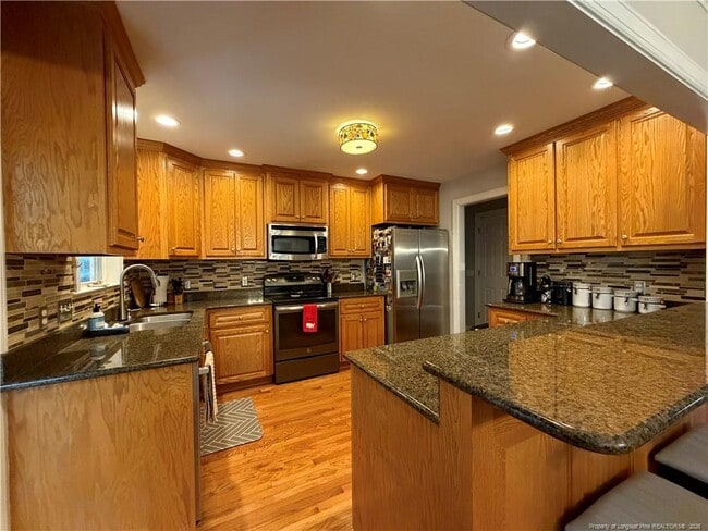 Building Photo - 35 Woodbury Ln