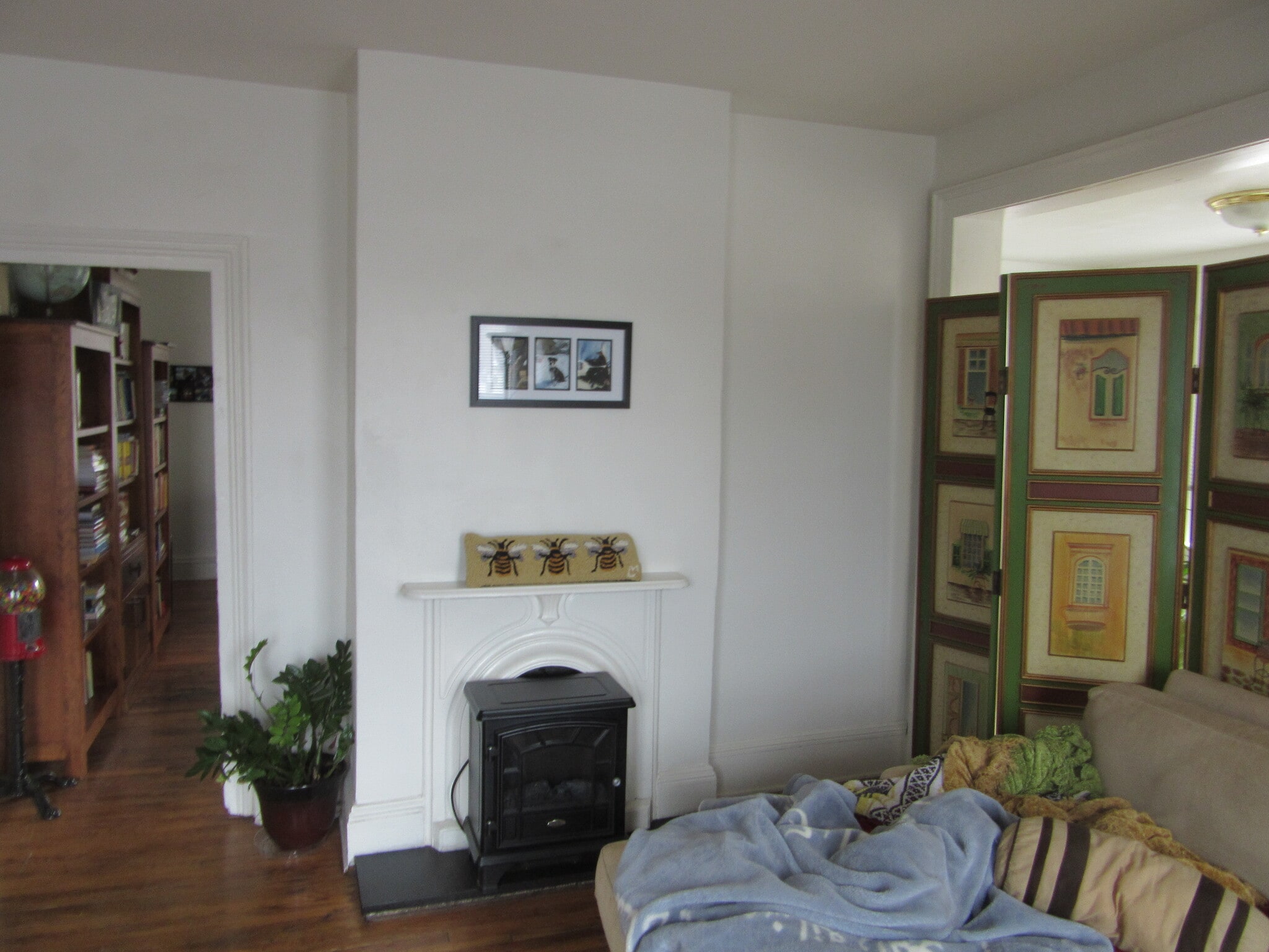 family room with second fireplace - 704 N Randolph St