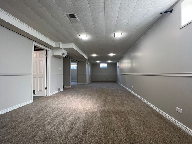 Building Photo - 3-bed 2-bath House in Northglenn available July!