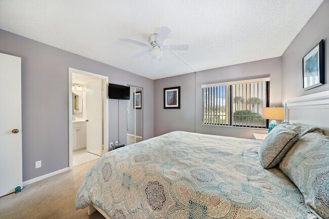 Building Photo - 1605 S US Hwy 1