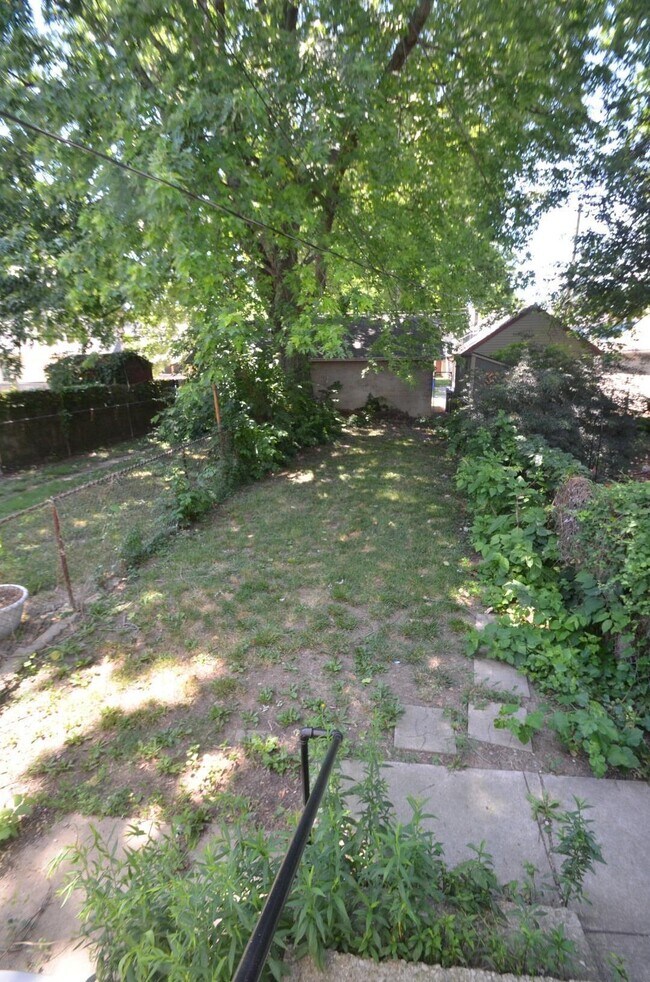 Building Photo - 1047 Harrison Ave
