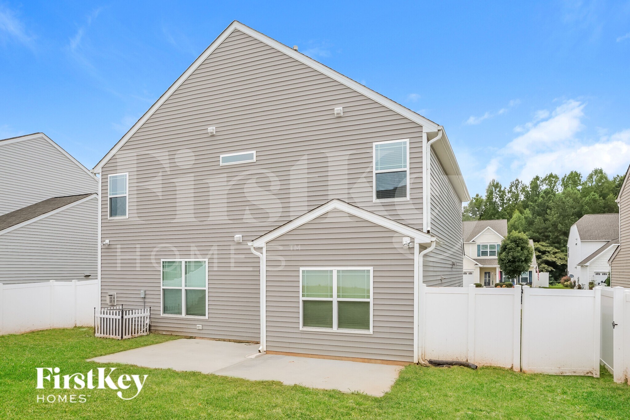 Building Photo - 121 Wintergreen Ct