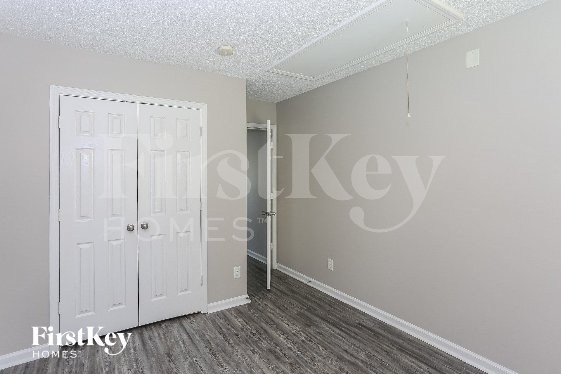 Building Photo - 11033 Sandboar St