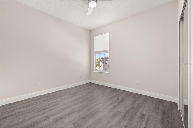 Building Photo - 212 Ficus St