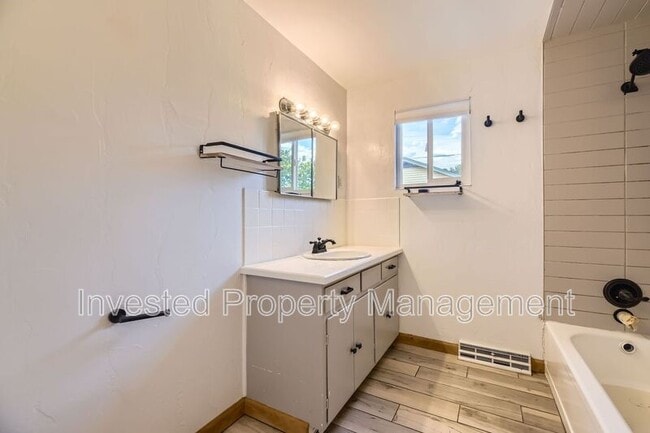 Building Photo - 8411 W 64th Pl