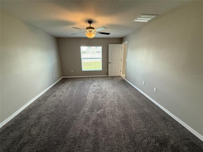 Building Photo - 15427 Miller Creek Dr