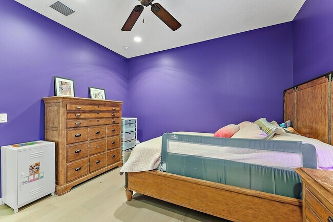 Building Photo - 236 Carina Dr